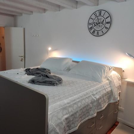 Jennifer House. Тренто Екстериор снимка