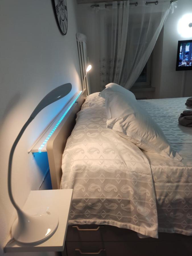 Jennifer House. Тренто Екстериор снимка
