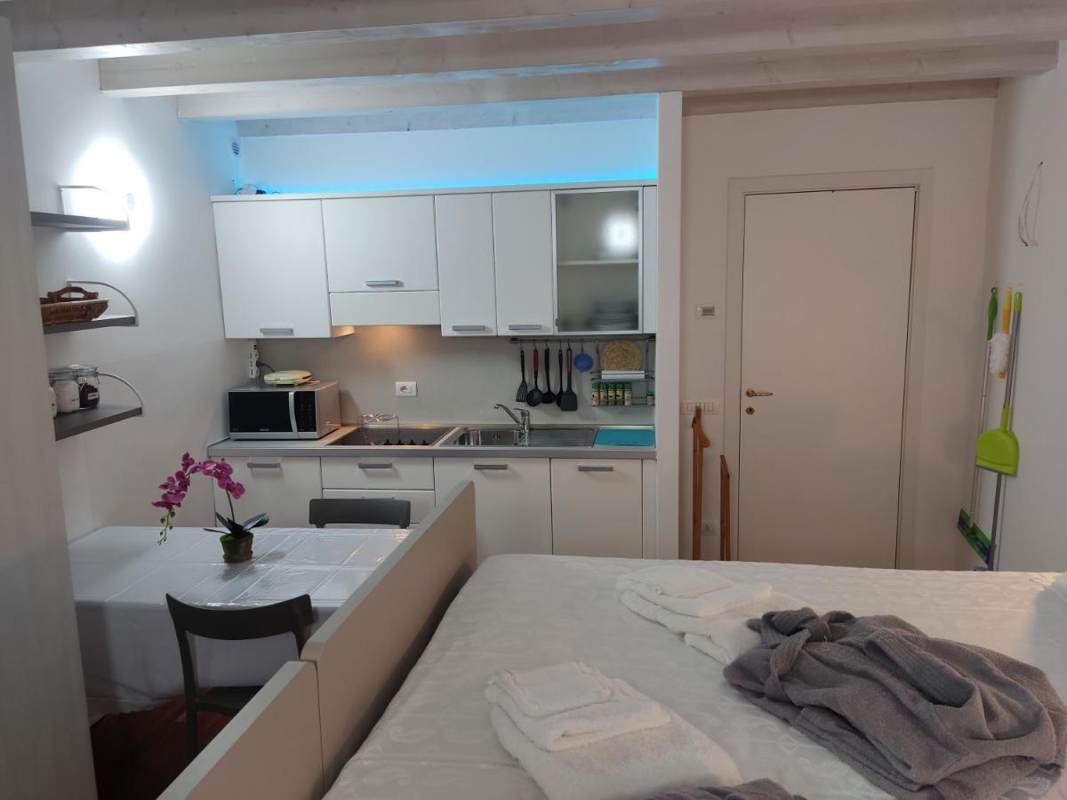 Jennifer House. Тренто Екстериор снимка